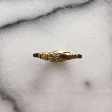 Load image into Gallery viewer, Fede Elephant Hair Ring
